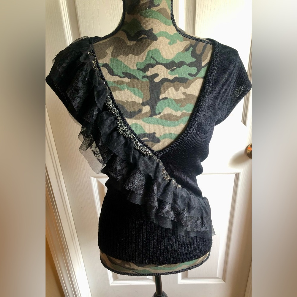 bebe Sleeveless  V Neck Knit Blouse